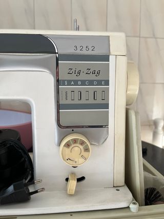 Máquina coser Alfa Splendor 3252