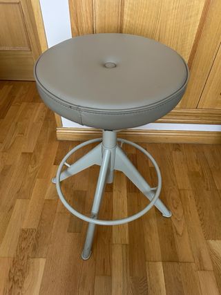 Taburete giratorio beige