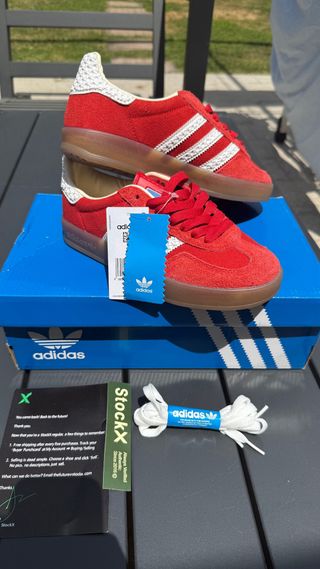 Zapatillas Adidas Gazelle rojas