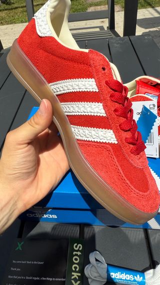 Zapatillas Adidas Gazelle rojas