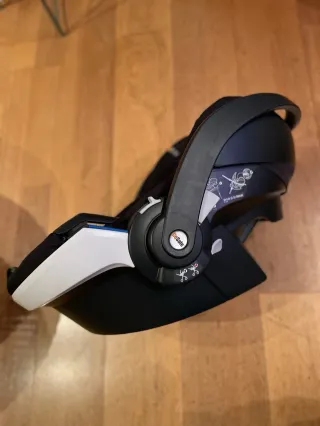 Silla coche BeSafe + Kit Bebé (Yoyo)