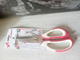 Forbici da cucina rosa-bianche