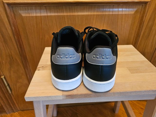 Zapatillas Adidas Advantage - Negras talla 42.5