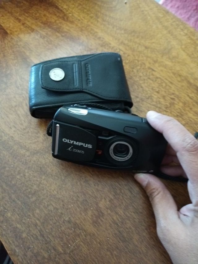 Olympus iZOOM75 Cámara compacta
