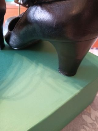 Zapatos Clarks negros tacón bajo