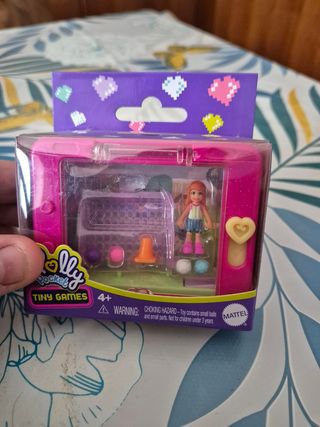 Polly Pocket Tiny Games