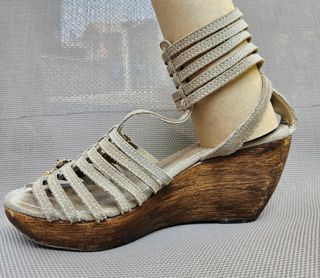 Sandalias plataforma cuña madera Beige de piel 