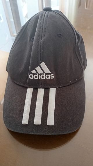Gorra Adidas negra