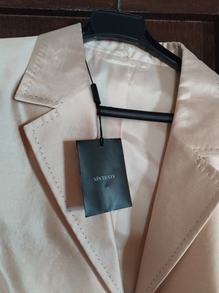 Traje Sintesis seda salvaje beige