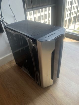 PC Gaming - Torre negra y plata