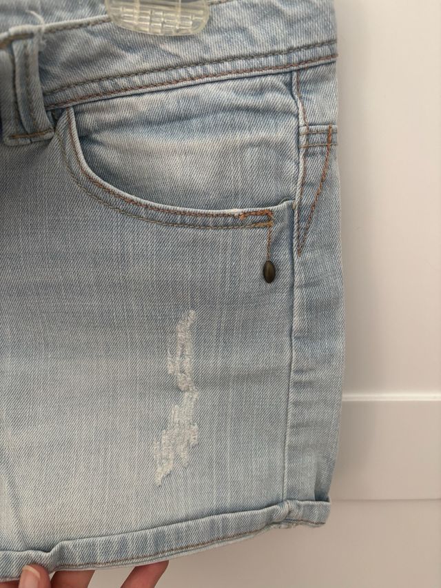 Shorts Lefties claros rotos -talla 36