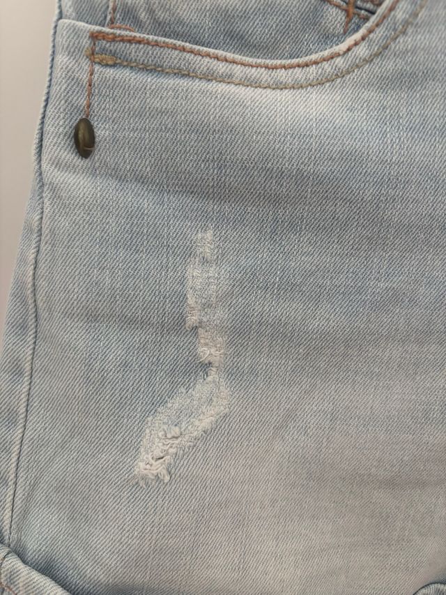 Shorts Lefties claros rotos -talla 36