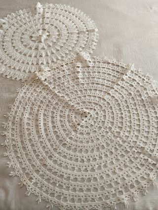 Tapetes crochet algodón beige. Para mesa camilla.