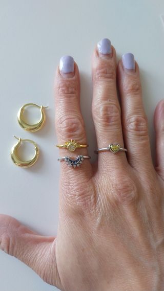 Set gioielli: 2 orecchini + 3 anelli