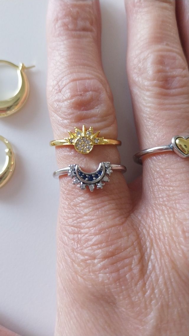 Set gioielli: 2 orecchini + 3 anelli