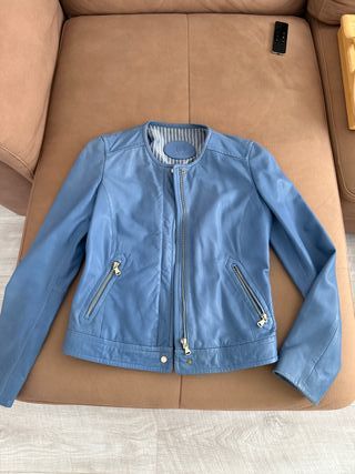 Chaqueta cuero Massimo Dutti azul talla S