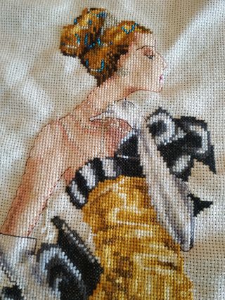 Bordado Lady Alexandra