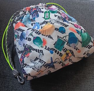 Bolso de mano saca Bimba y Lola multicolor.Origina