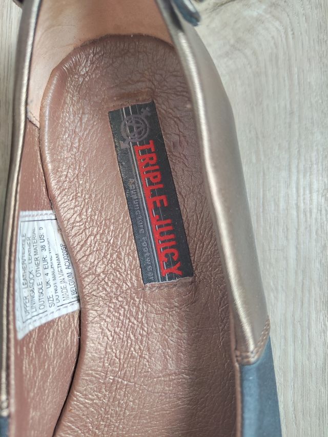 Bailarinas Geisha doradas y grises