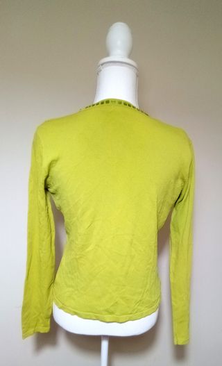 Chaqueta y top verdes