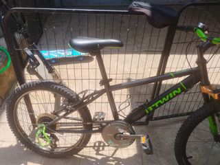 Bicicleta con machas Decathlon Racing boy 500
