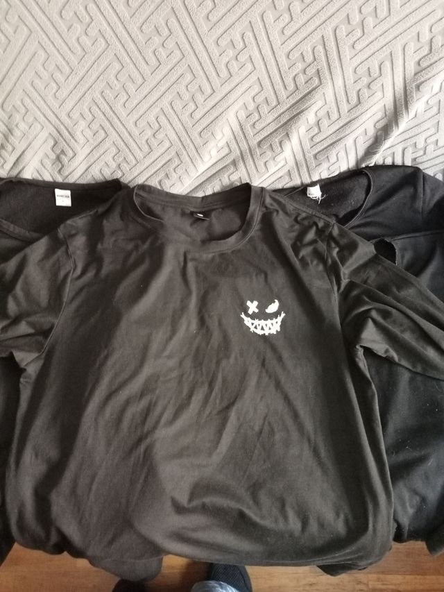 4 Camisetas térmicas negras