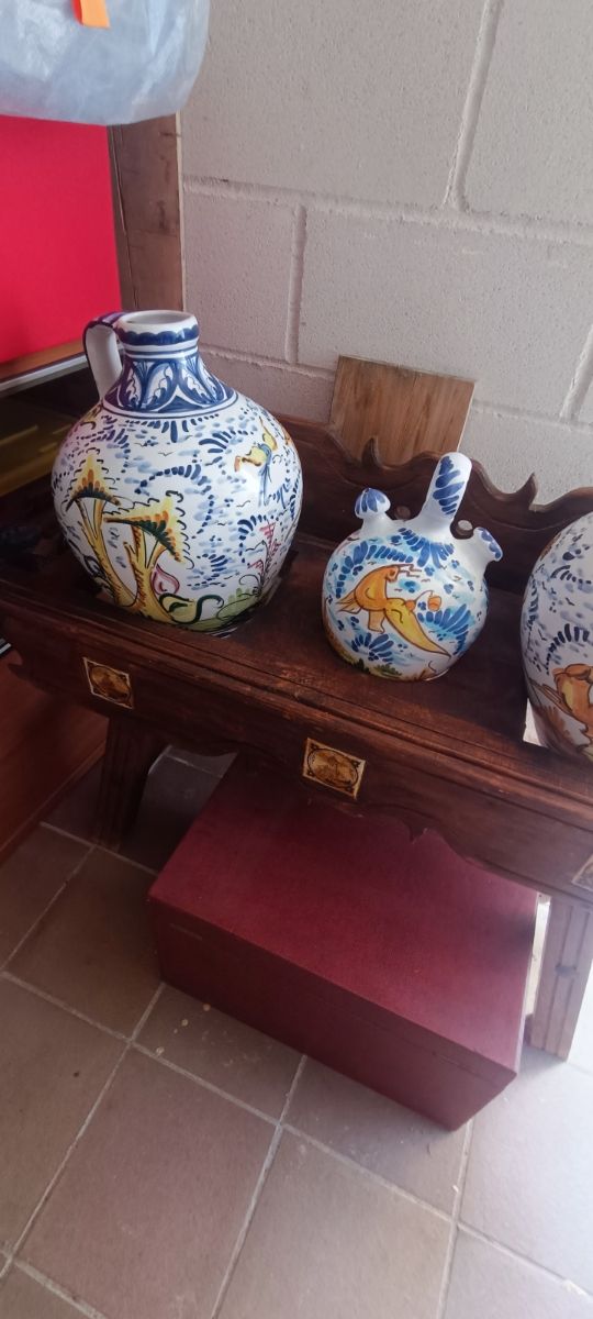 Cantareras cerámicas pintadas a mano