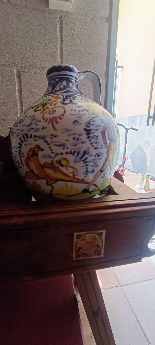 Cantareras cerámicas pintadas a mano