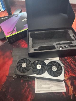Gráfica Gigabyte RTX 4070 Ti Aorus Master