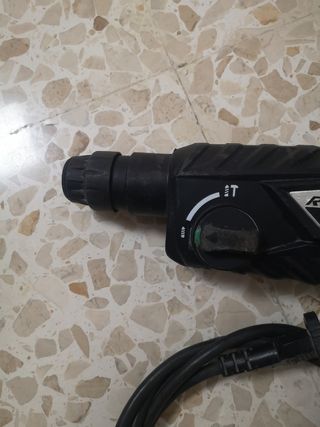 Taladro percutor Hitachi