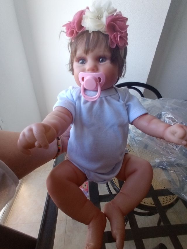 Muñeca bebé reborn 22" - Realista
