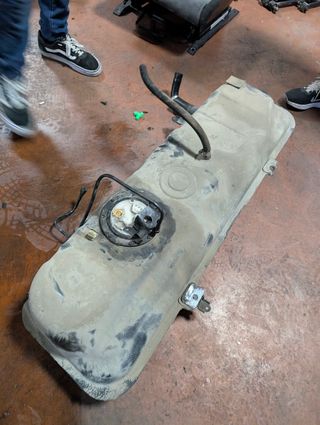 Depósito gasolina Toyota MR2 + aforador