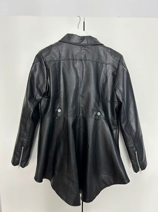 Chaqueta cuero negra