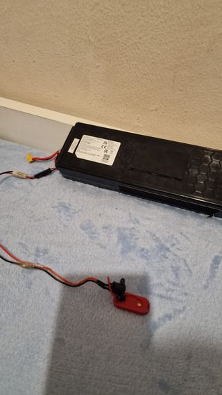 Batería E-Scooter 275.4Wh
7.65ah
36v