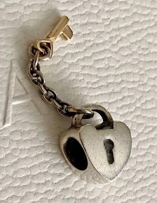 Charm Pandora ORIGINAL Candado corazón con llave
