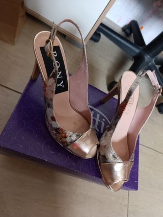 Tacones RONY rorados y multicolor