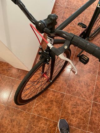 Bicicleta Fixie negra seminueva