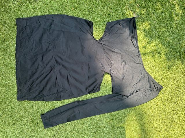 Vestido negro Bershka L - abertura lateral