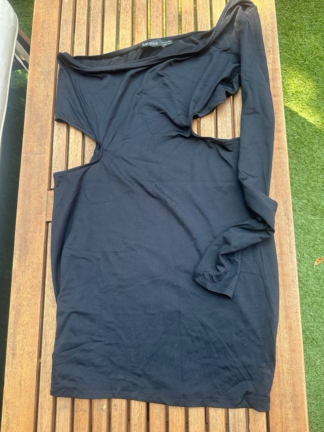Vestido negro Bershka L - abertura lateral