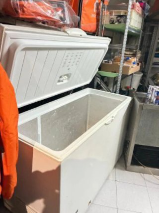Arcon congelador antiguo