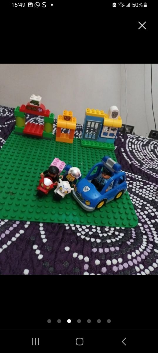 Lego Policía: 2 motos, coche, 3 figuras