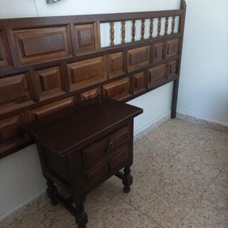 Cabecero castellano madera y mesilla 