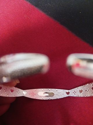 Pulsera plata 999 ley. Cruzada.