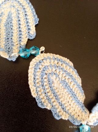 Collana uncinetto beige e blu
