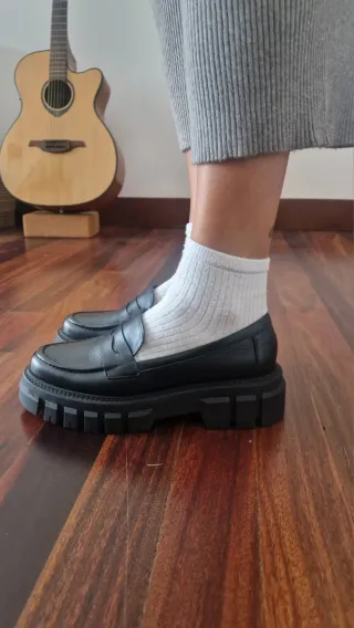 NUEVOS con su caja. Mocasines Pitillos