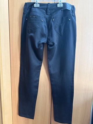 Pantalones Fornarina negros, talla  38