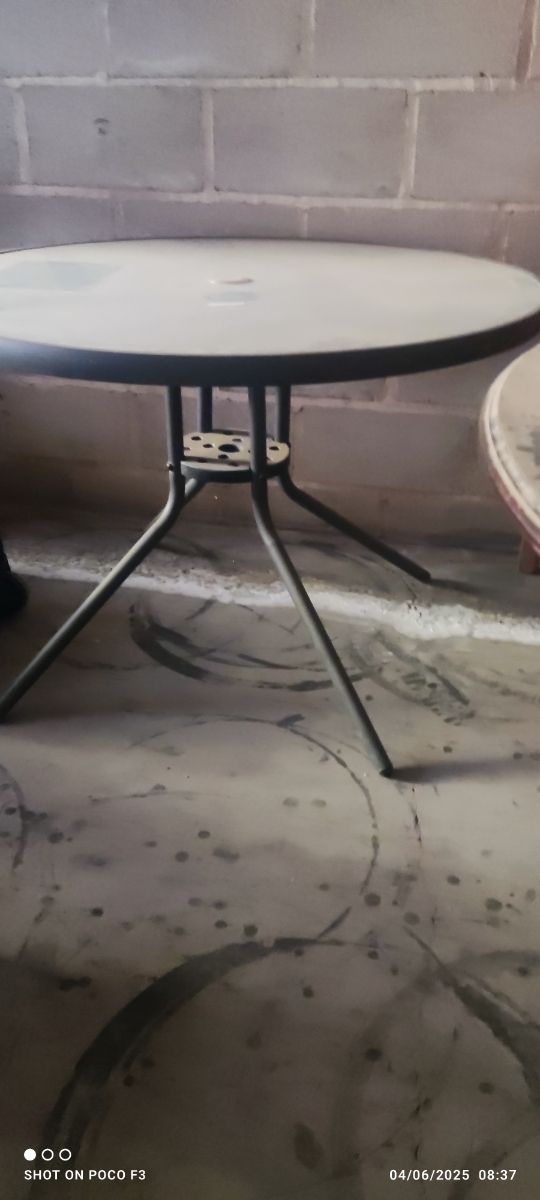 Mesa terraza cristal y metal