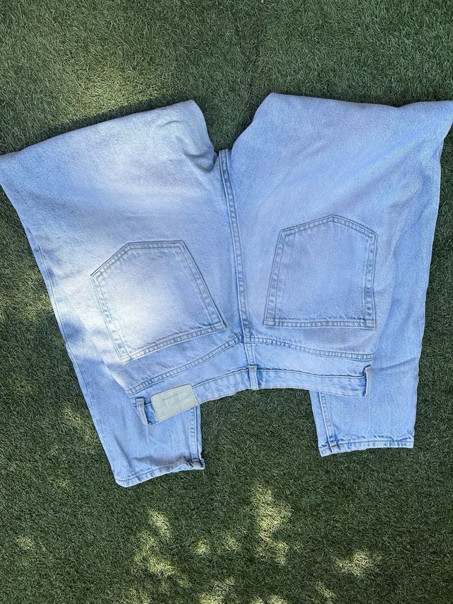 Jeans Bershka claros talla 40