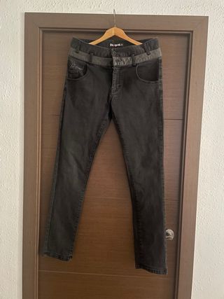 Vaqueros elasticos Desigual negros para hombre