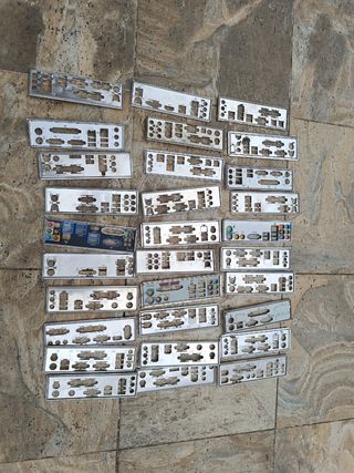 50 Embellecedores placa base PC